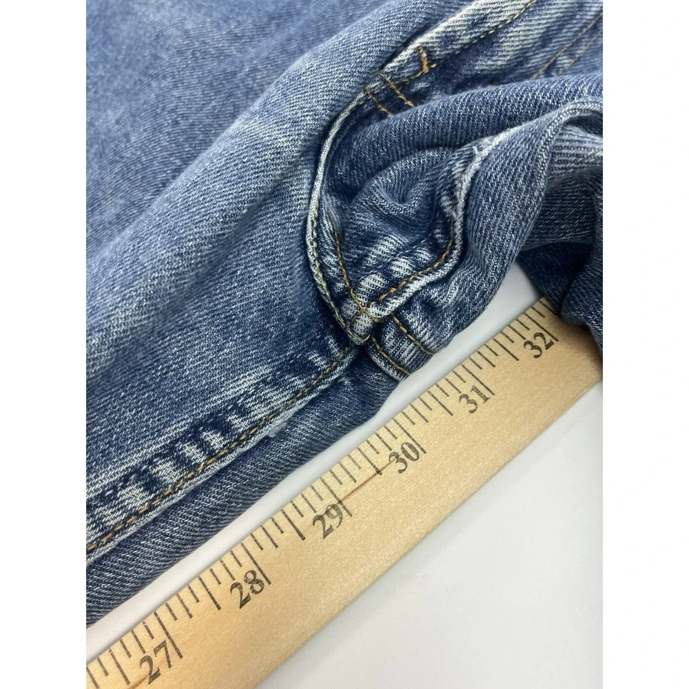 Levi's 505 Jeans 32x31 Straight Fit Medium Wash Denim Y2K Classic Style